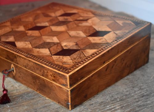 GEORGIAN BUR YEW AND PARQUETRY WRITING BOX OR SLOPE - ADDITIONAL PHOTO 2