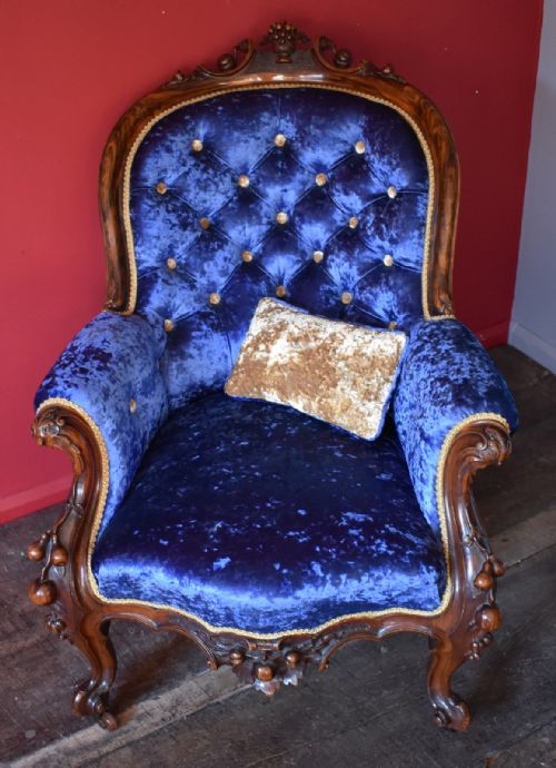 SUPERB VICTORIAN CARVED WALNUT ARMCHAIR - ADDITIONAL PHOTO 1