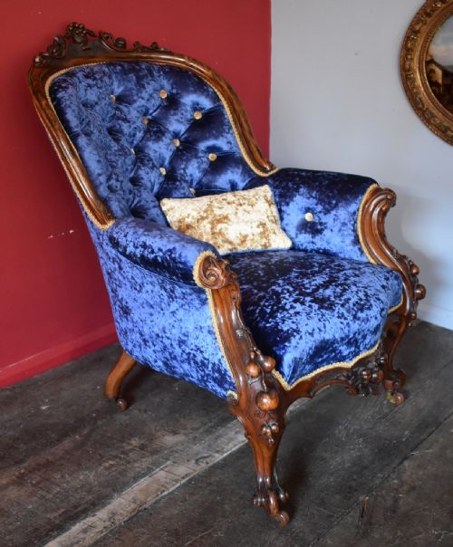 SUPERB VICTORIAN CARVED WALNUT ARMCHAIR - ADDITIONAL PHOTO 2