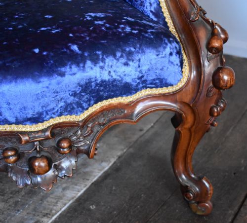 SUPERB VICTORIAN CARVED WALNUT ARMCHAIR - ADDITIONAL PHOTO 8