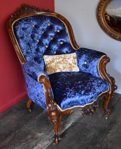 SUPERB VICTORIAN CARVED WALNUT ARMCHAIR - ADDITIONAL PHOTO 10