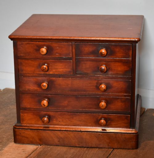 UNUSUAL DOUBLE SIDED MINIATURE CHEST OF DRAWERS - ADDITIONAL PHOTO 3