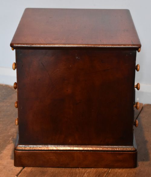 UNUSUAL DOUBLE SIDED MINIATURE CHEST OF DRAWERS - ADDITIONAL PHOTO 6