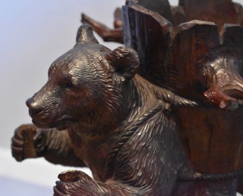 BLACK FOREST CARVED BEAR DECANTER STAND - ADDITIONAL PHOTO 1
