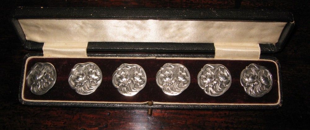 Boxed set of silver art nouveau buttons