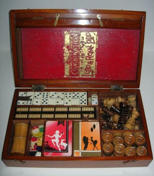 Beautiful Edwardian Fitted Games Box - Inlaid Mahogany.