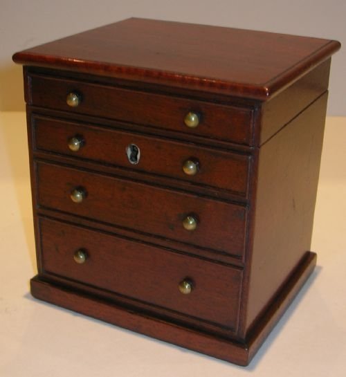 Rare Georgian English Single Mahogany Tea Caddy - Chest of Drawers