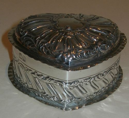 fig 1. Large Victorian Sterling Silver Heart Box - Goldsmith's & Silversmith's - 1899