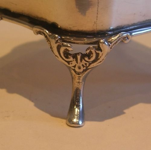 fig 1. English Sterling Silver and Tortoise Shell Jewelry / Ring Box - Silver Pique Inlay