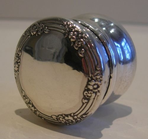 Small English Sterling Silver Lidded Vanity Pot or Box - Edwardian