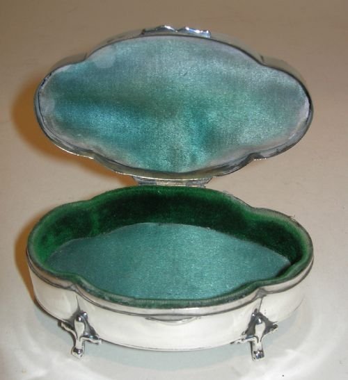 fig 1. Pretty English Sterling Silver Trinket Jewelry / Ring Box - 1914