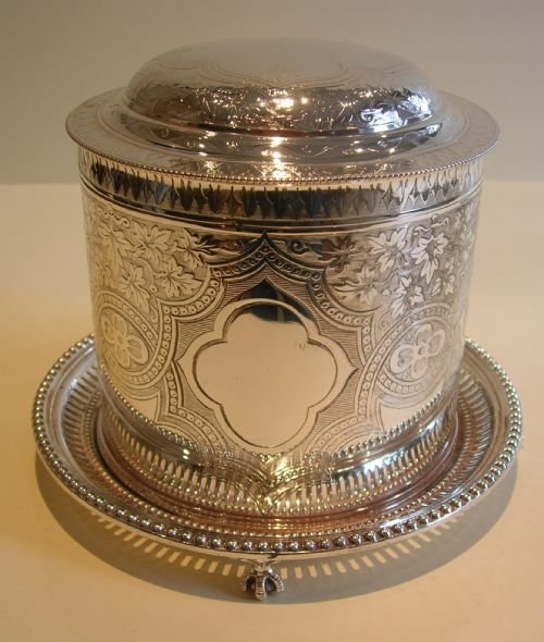 Fine Antique Elkington & Co. Silver Plated Biscuit Box