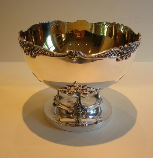 Outstanding Antique English Silver Plated Bowl by Mappin & Webb C.1890