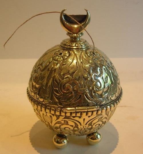 fig 1. Grand Cast Brass String or Twine Ball With Cutter c.1870