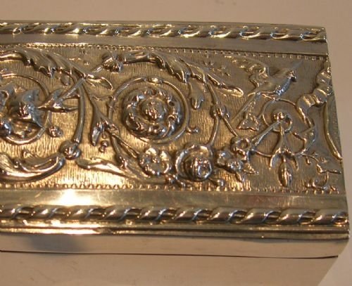 fig 1. Pretty Antique English Ring Box For Eight Rings - 1900
