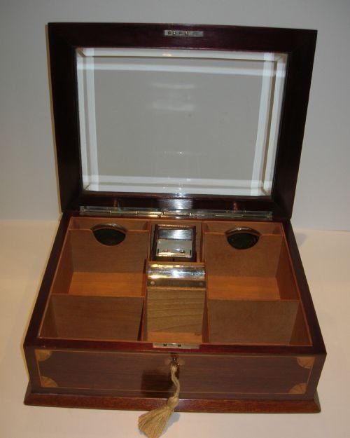 fig 1. Top Notch Antique English Inlaid Mahogany Humidor / Cigar box c.1905