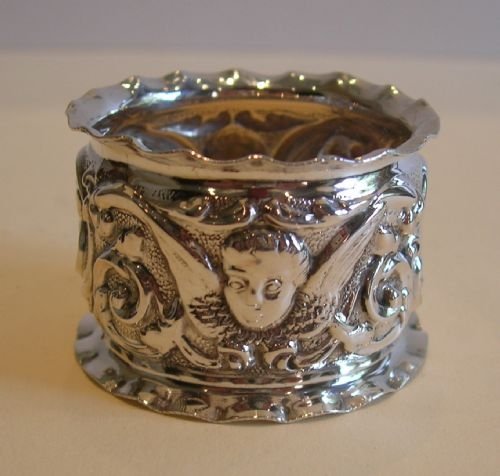 Beautiful Edwardian Sterling Silver Napkin Ring - Cherubs / Angels