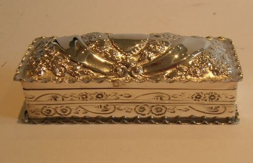 fig 2. Beautiful Victorian Sterling Silver Box - Goldsmiths & Silversmiths Co., London