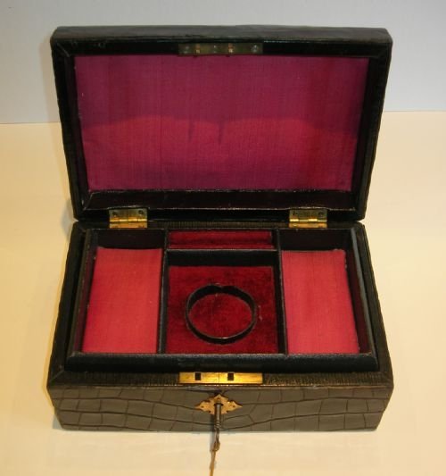 fig 1. Stunning Rich Chocolate Brown Crocodile / Alligator Skin Jewellery Box c.1890