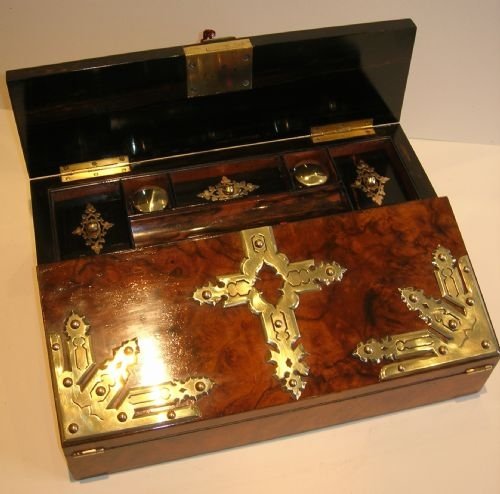 Exquisite Antique English Burl Walnut Lap Desk / Writing Slope C.1850