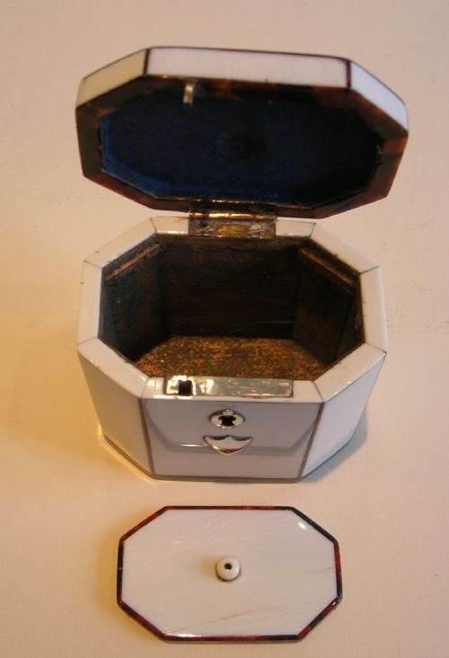 fig 1. Antique English Octagonal Ivory & Tortoiseshell Tea Caddy c.1800