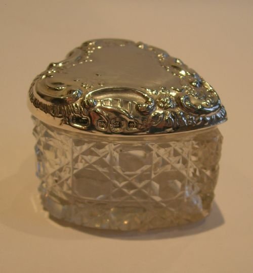 Antique English Heart Shaped Box in Cut Crystal & Sterling Silver - 1899

