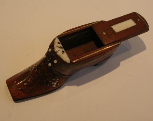 fig 1. English Georgian Mahogany Shoe Shaped Snuff Box c.1820 - Pique Inlay