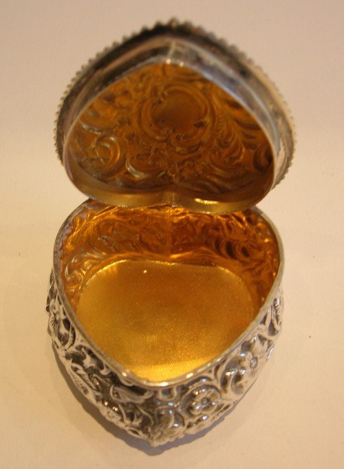 fig 1. English Victorian Sterling Silver Heart Box - 1895