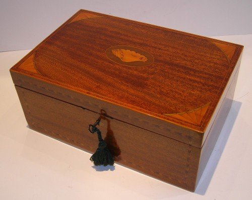 Antique English Sheraton Style Inlaid Mahogany Box C.1890
