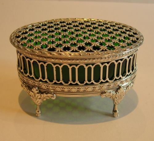 Fabulous Antique Sterling Silver Pot-pourri Box by William Comyns - Emerald Green Lined.