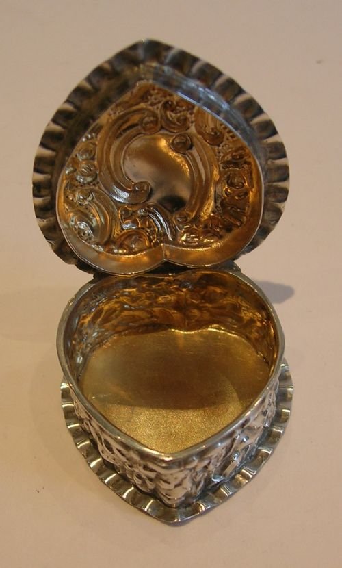 fig 1. Antique English Heart Shaped Pill Box In Sterling Silver - 1901
