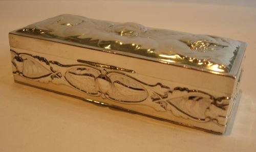 fig 1. Antique English Sterling Silver Box by William Comyns - Winged Cherubs / Angels