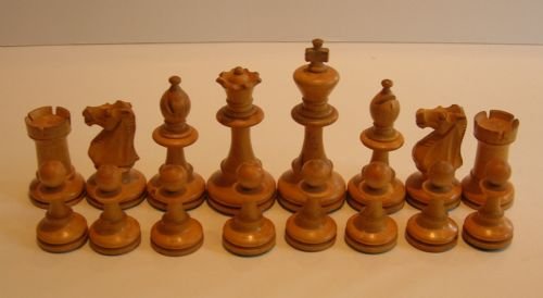 fig 1. Antique English Boxwood Staunton Style Chess Set c.1910