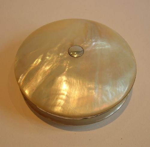 English George III Mother of Pearl & Sterling Silver Snuff Box C.1790