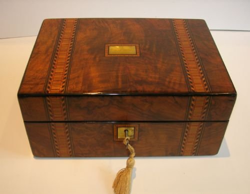Antique English Burl Walnut & Tunbridge Inlaid Table Box C.1860
