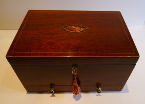 English George III Mahogany Jewelry / Desk Box C.1820 - Shell Inlay