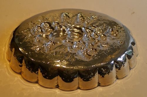 fig 1. Stunning Antique English Silver Plated Fruit Dish - Hand Chased, c.1890