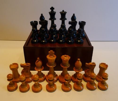 Antique Boxwood & Ebony Carved Staunton Style Chess Set C.1900