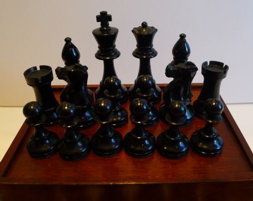 fig 1. Antique Boxwood & Ebony Carved Staunton Style Chess Set c.1900