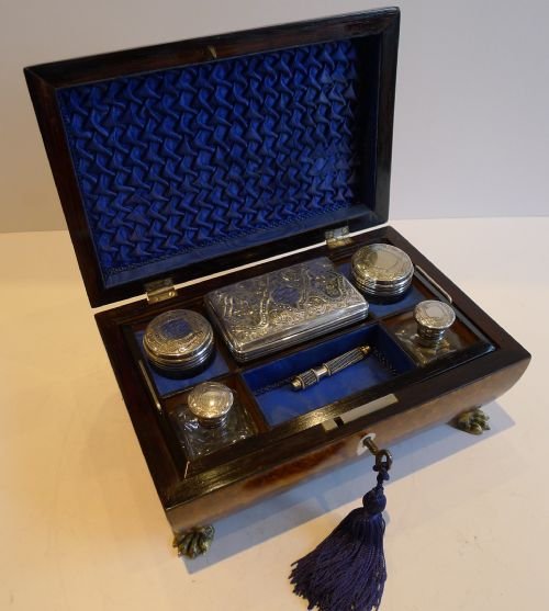 English Regency Amboyna Jewellery / Vanity Box C. 1830