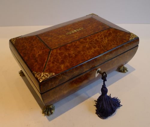 fig 1. English Regency Amboyna Jewellery / Vanity Box c. 1830