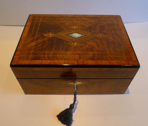 Beautiful Antique English Jewelry Box - Inlaid Walnut C.1860