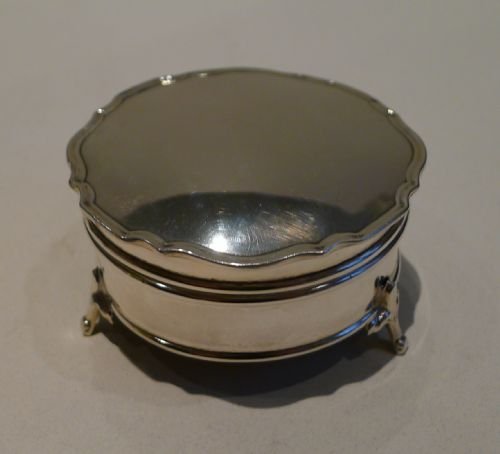 English Sterling Silver Jewelry or Trinket Box by Elkington & Co. - 1922