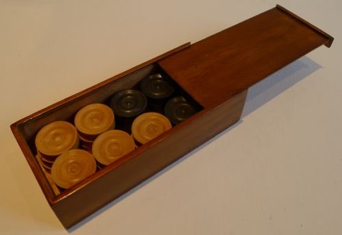 Antique English Boxed Set Ebony & Boxwood Draughts / Checkers / Backgammon Counters C.1900