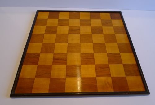 Fine Antique English Chess Board in Walnut and Beech Wood C.1900