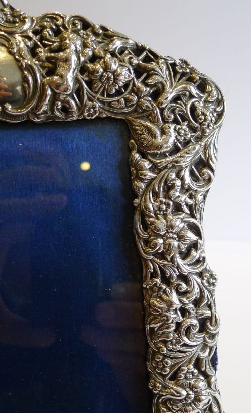 fig 2. Stunning Antique English Sterling Silver Photograph Frame by William Comyns - Cherubs