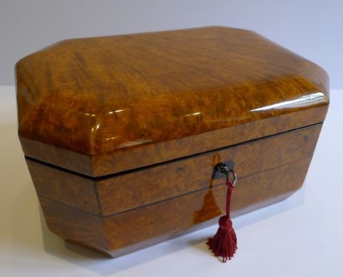 fig 1. Large Antique English Regency Solid Amboyna Tea Caddy c.1820