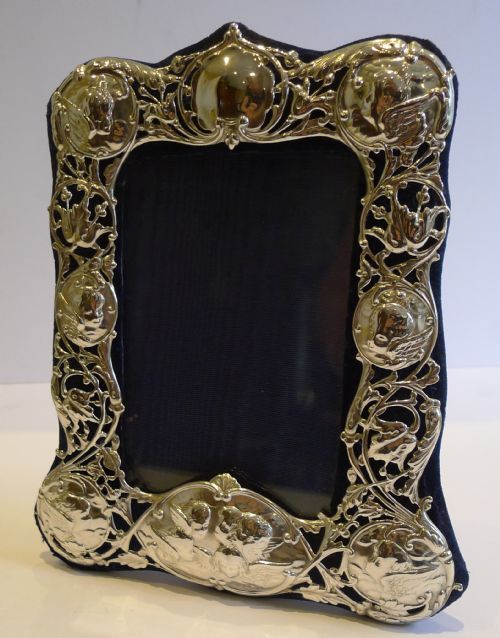 Art Nouveau Sterling Silver Photo Frame by William Comyns - Reynold's Angels / Winged Cherubs