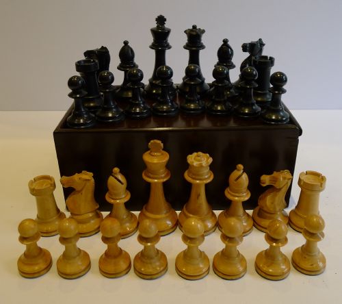 Antique Carved Boxwood Staunton Style Weighted Style Chess Set C.1910