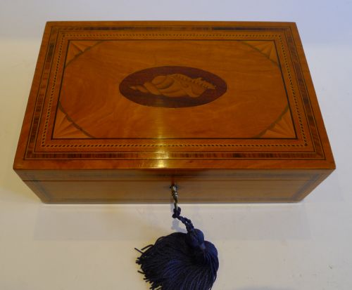 Beautiful Antique English Inlaid Satinwood Jewellery Box C.1900/1910